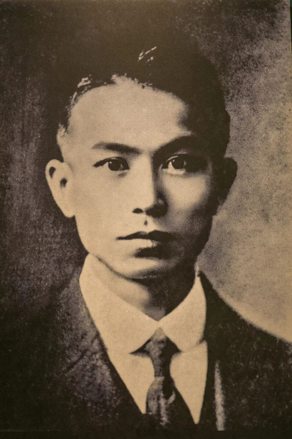 陈敬贤1.png 陈敬贤1.png