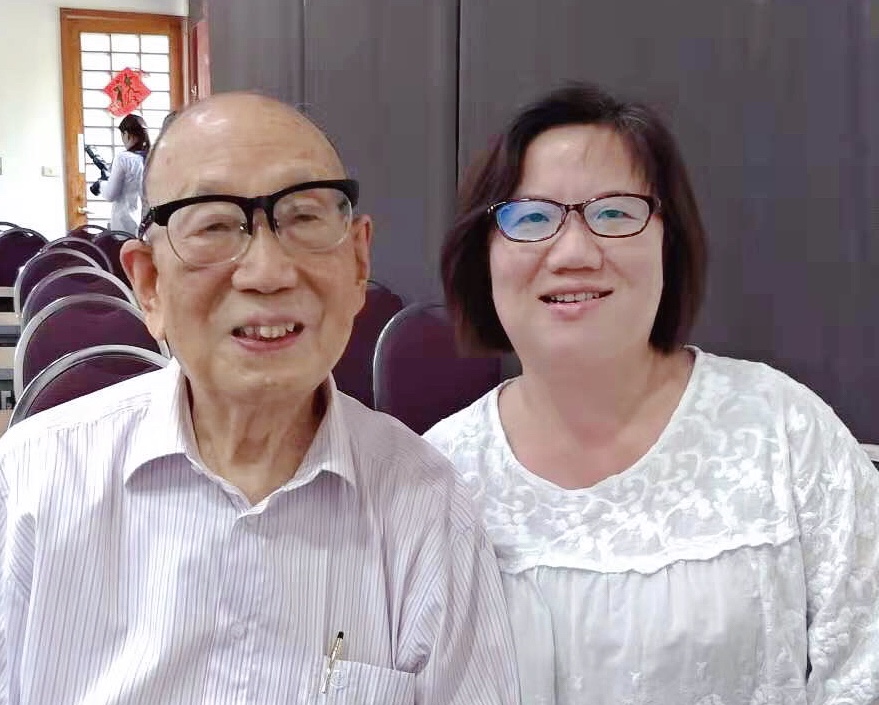 6周詠棠与女儿周文蕙合影.jpg 6周詠棠与女儿周文蕙合影.jpg